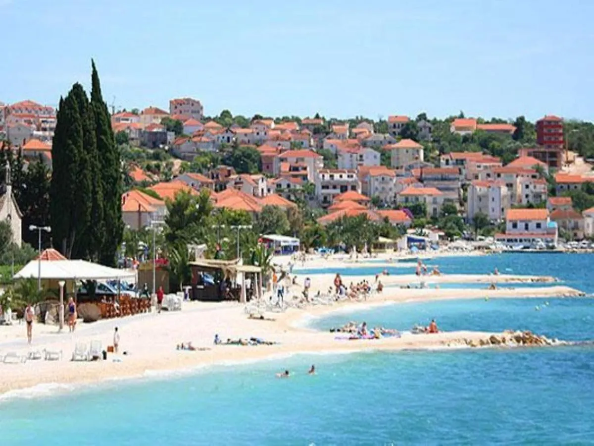 Apartment Azzura Trogir