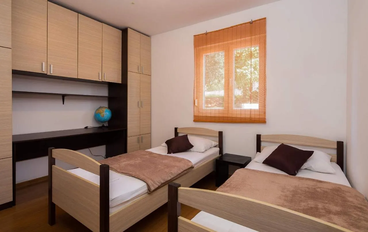 Apartment Azzura Trogir