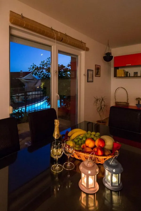 Apartment Azzura Trogir